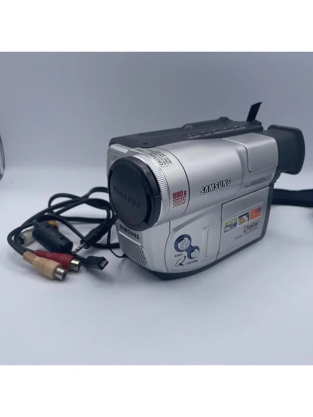 Samsung SCL906 Hi8 NTSC 8mm Camcorder W/O Charger! Parts Only Untested
